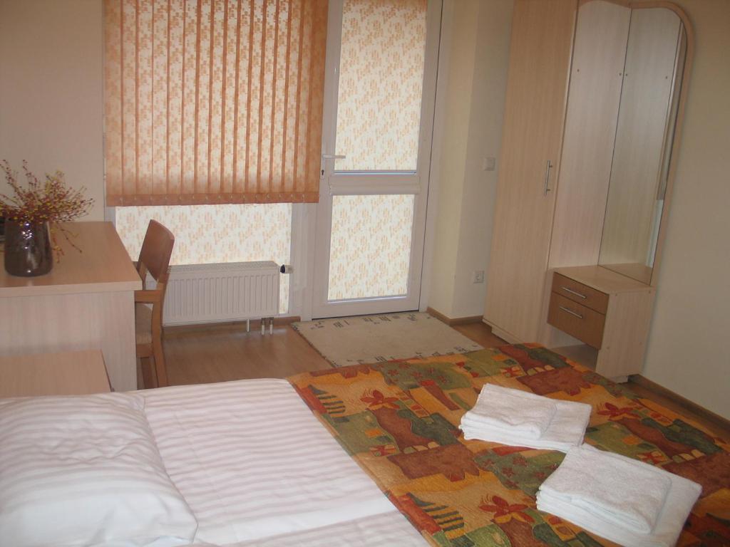 Luna Hotel Marijampole Room photo
