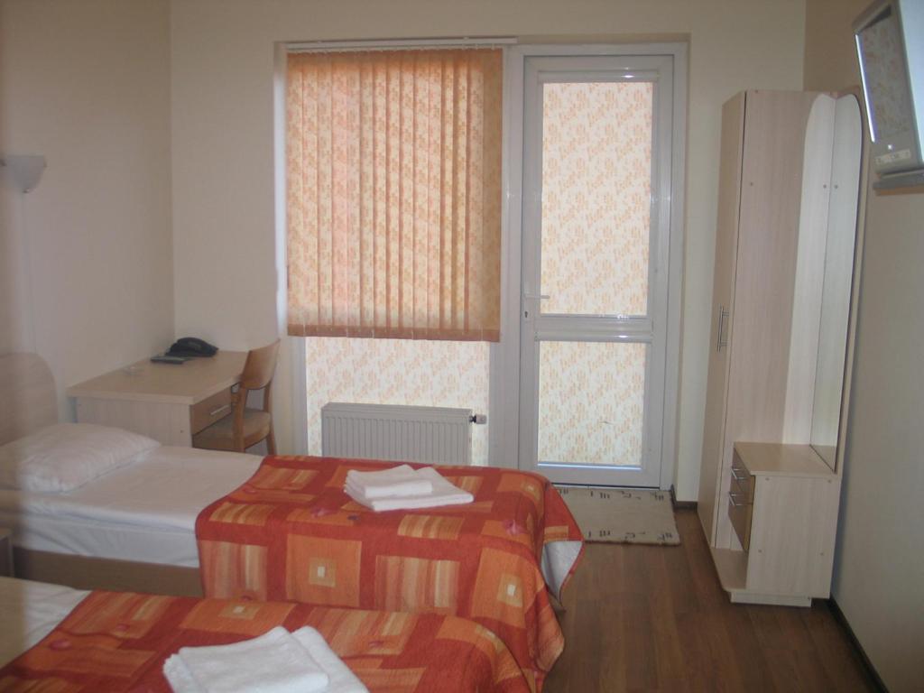 Luna Hotel Marijampole Room photo